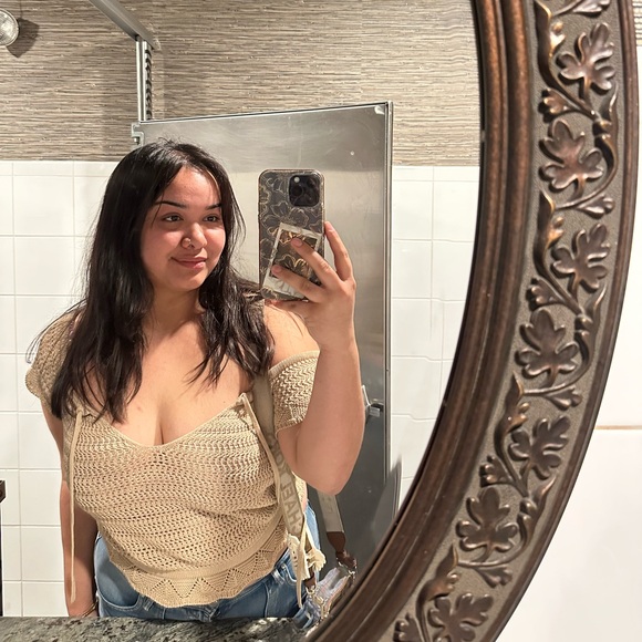 Meet your Posher, Arielle - Picture 5 of 16